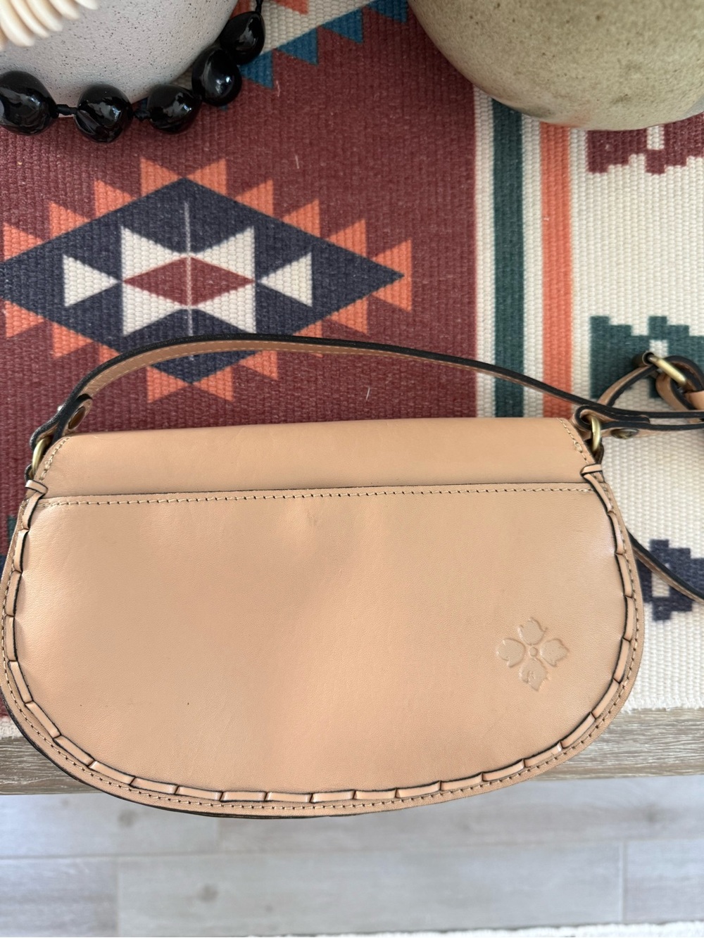 Patricia Nash Lydie Embossed Floral Leather Adjustable Crossbody Bag Nude Tan - Picture 4 of 11